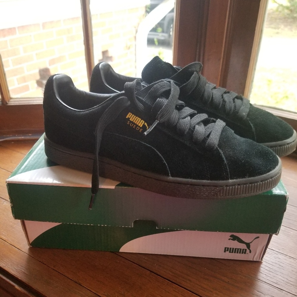Puma tennis shoes